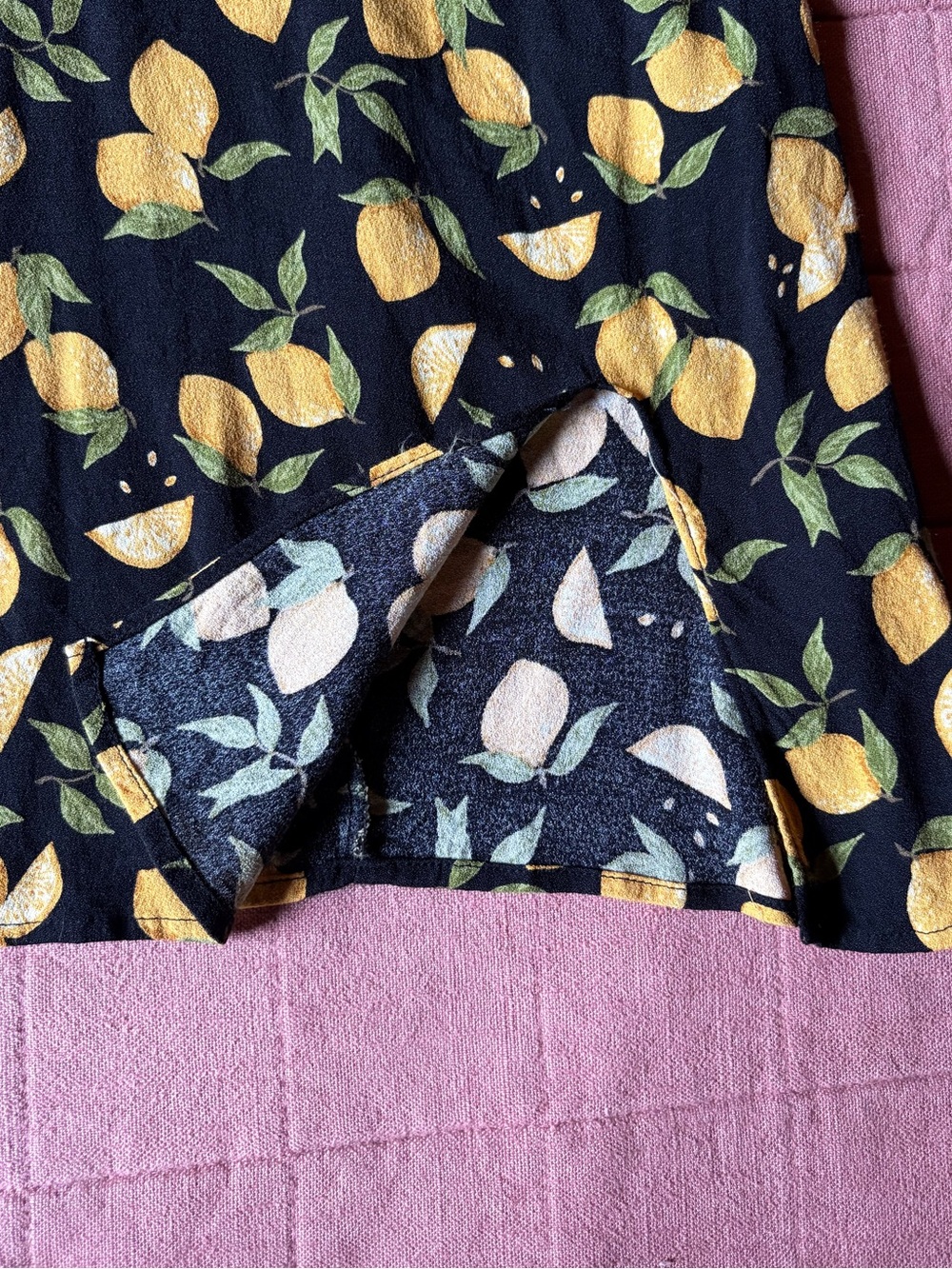 Reformation Marlowe Dress- Black & Lemon Print 🍋 Size XS - Picture 6 of 10
